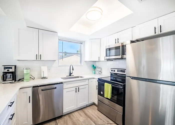 2br 2ba Retreat B 3min To Beach! Apartment Clearwater Beach