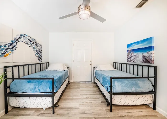 Apartment 2br 2ba Retreat B 3min To Beach! *