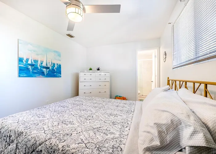 2br 2ba Retreat B 3min To Beach! Apartment